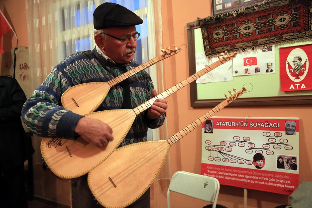 آلة "الساز" تنفرد بمكانة مميزة في الموسيقى التركية | ترك برس