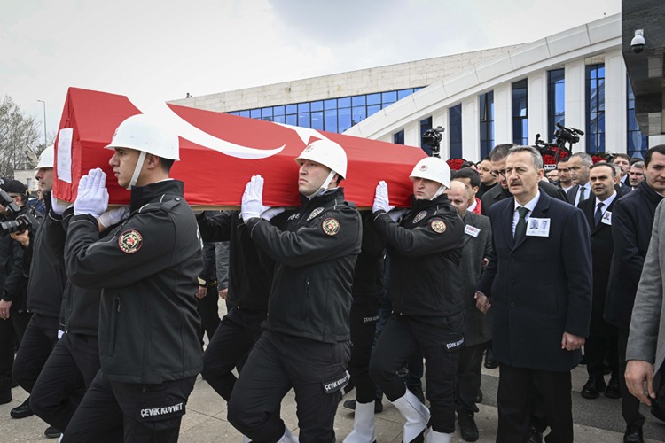 الإمارات تعزي تركيا وقطر في ضحايا حادث المروحية العسكرية