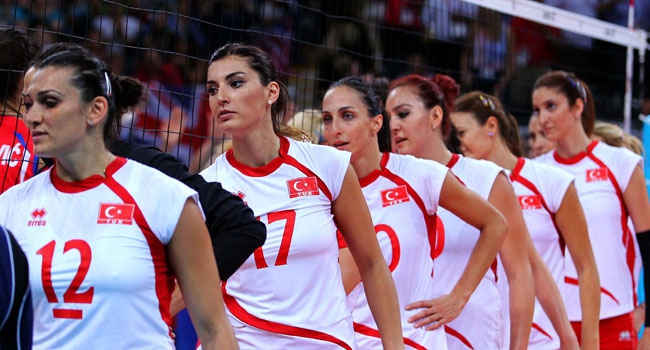 منتخب ايطاليا لكرة الطائرة للسيدات - الرباعي: الزعامة العربية هدف سـيدات منتخب الــطائرة ... / Azzurro) هو ممثل إيطاليا الرسمي في رياضة كرة قدم النسائية، وتقع إدارته على عاتق الاتحاد الإيطالي لكرة القدم الذي تأسس في 1898 و انضم إلى الاتحاد الدولي لكرة القدم في عام 1905.