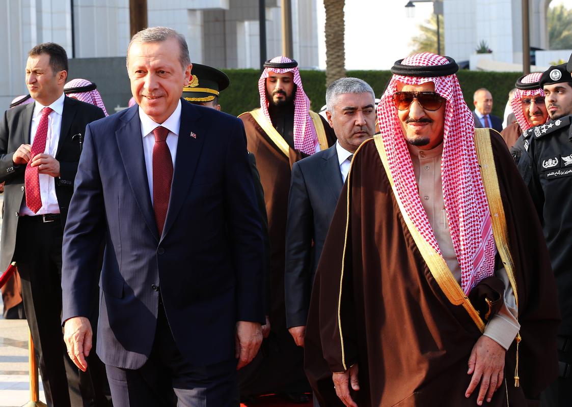Турция и саудовская аравия. Эрдоган и Король Саудовской Аравии. Эрдоган в Саудовской Аравии. Эрдоган в ОАЭ.