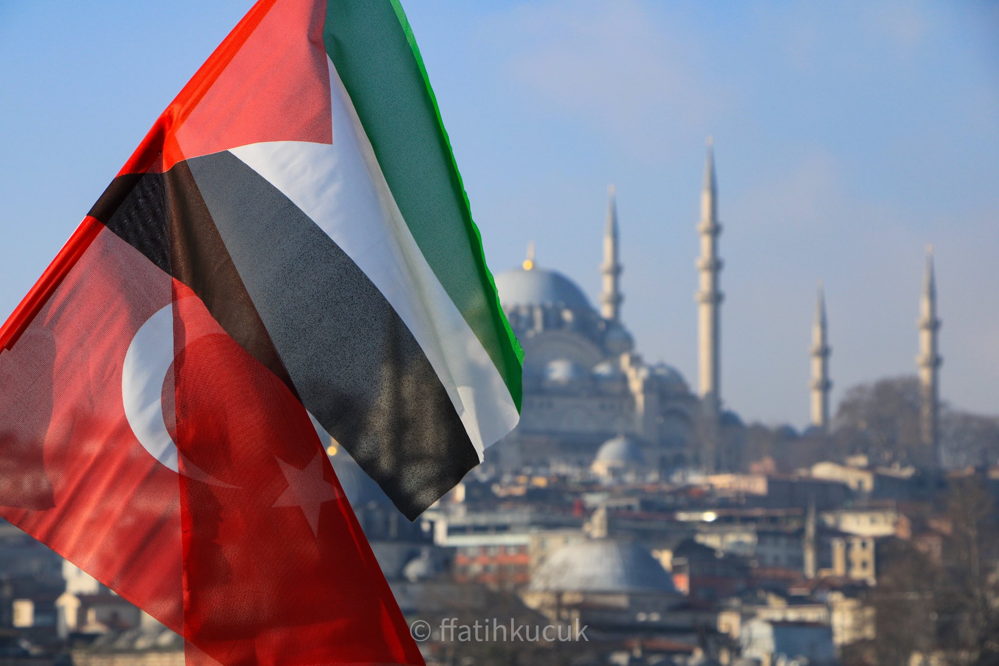 تركيا.. مقطع لمسنّة توجه رسائل ضد إسرائيل يحظى بتفاعل على من