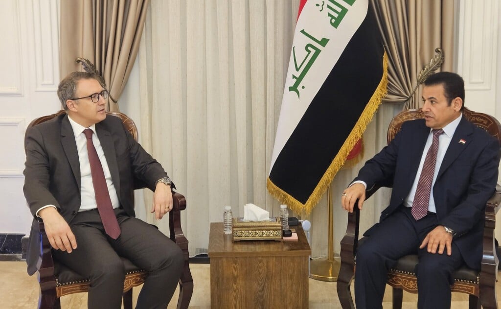 العراق.. مستشار الأمن القومي يبحث مباحثات مع السفير التركي