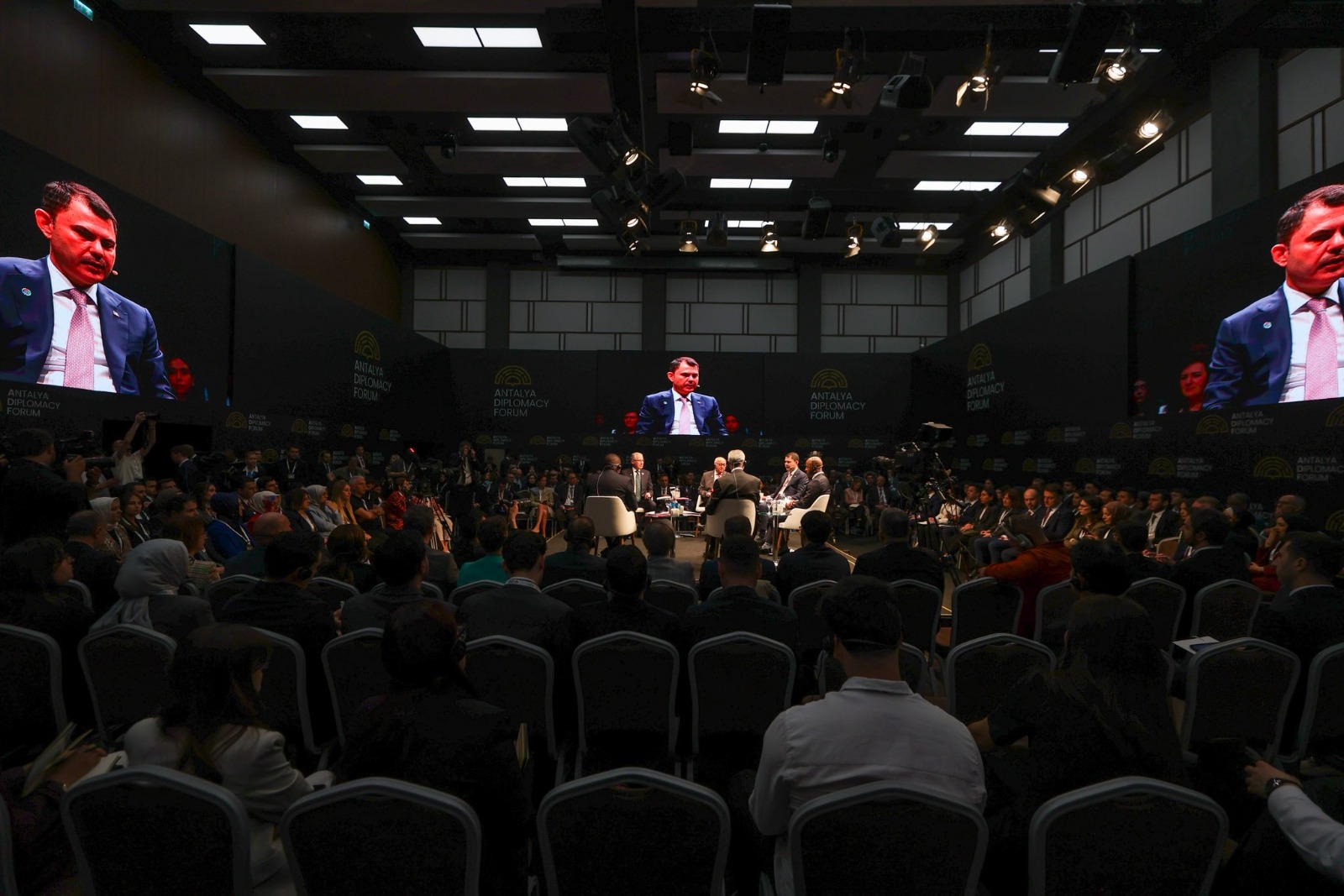 وزير البيئة: قمة المناخ في تركيا تهدف لترجمة القرارات إلى أفعال.. والتمويل هو المهمة الأبرز